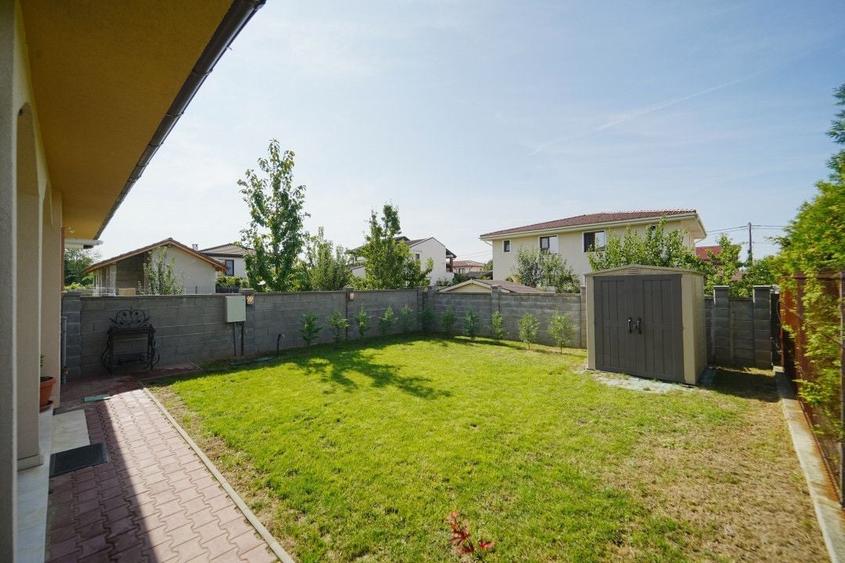 Casă individuală cu 4 camere cu Canalizare în Dumbrăvița