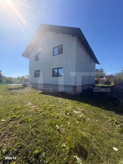 Casă cu 4 camere cu Teren 3600 Mp în Dărmănești