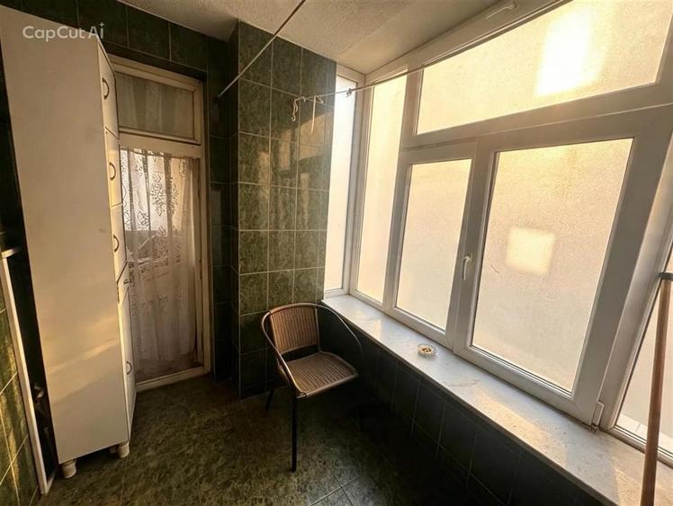 Apartament cu 4 camere decomandat în Central
