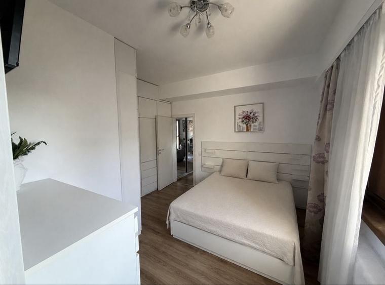Apartament cu 3 camere decomandat în Titulescu
