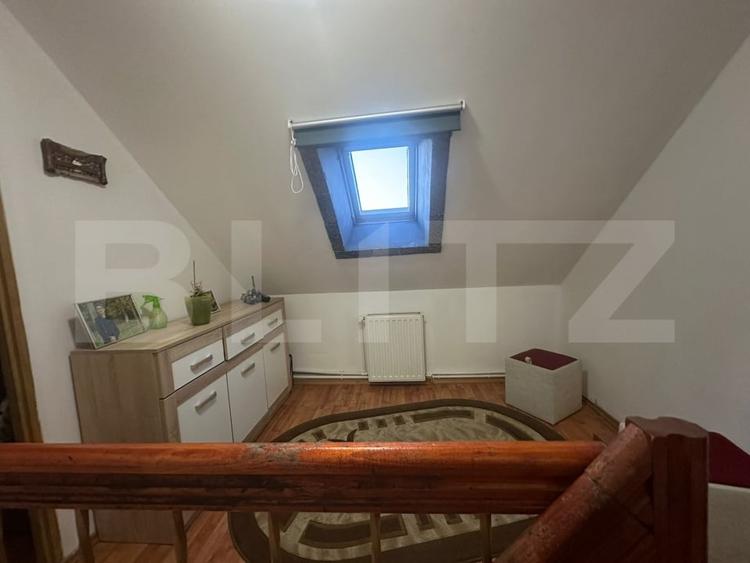 Apartament cu 3 camere decomandat, mobilat în Micro 15