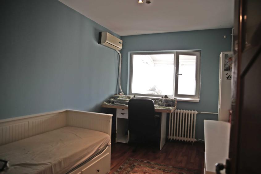 Apartament cu 4 camere decomandat în Obor