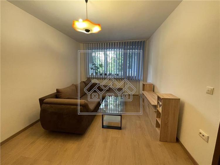 Apartament cu 2 camere semidecomandat în Hipodrom 3