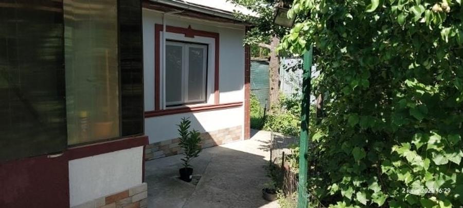 Casă individuală cu 2 camere cu Teren 1650 Mp în Gorneni