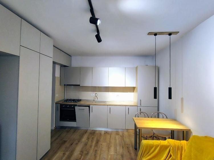 Apartament cu 2 camere semidecomandat, mobilat în Grozăvești
