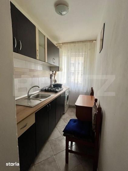 Apartament cu 3 camere semidecomandat în Central