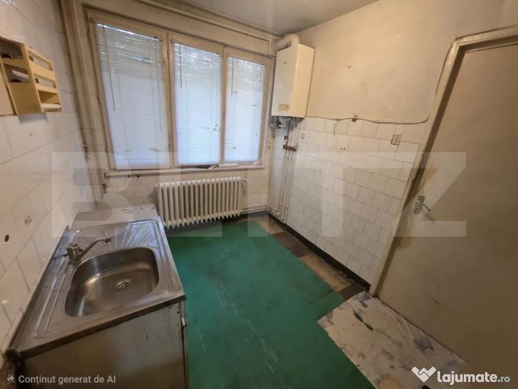 Apartament cu 3 camere decomandat în Tudor