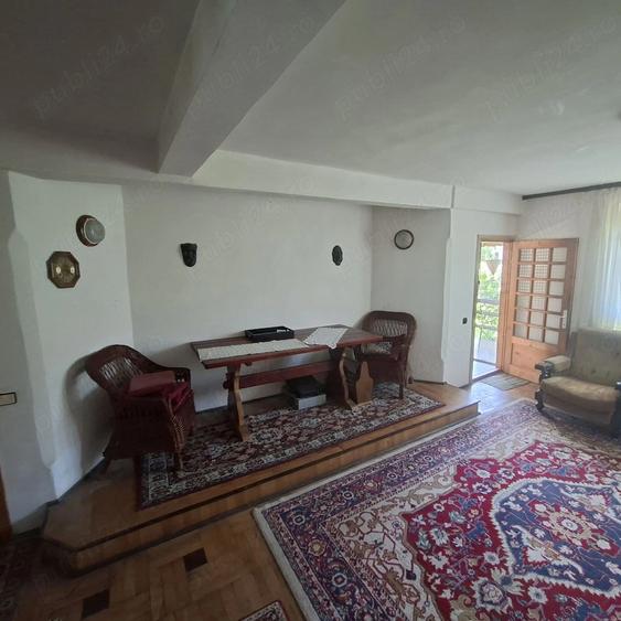 Casă cu Teren 1300 Mp în Bran