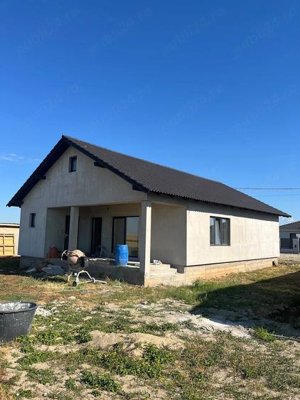 Casă cu 3 camere cu Teren 500 Mp în Sântandrei