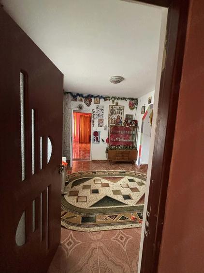 Casă cu 3 camere cu Teren 500 Mp în Central