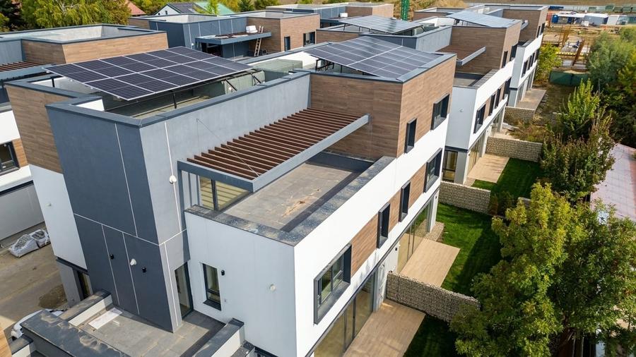 Duplex cu 5 camere cu Canalizare în Voluntari
