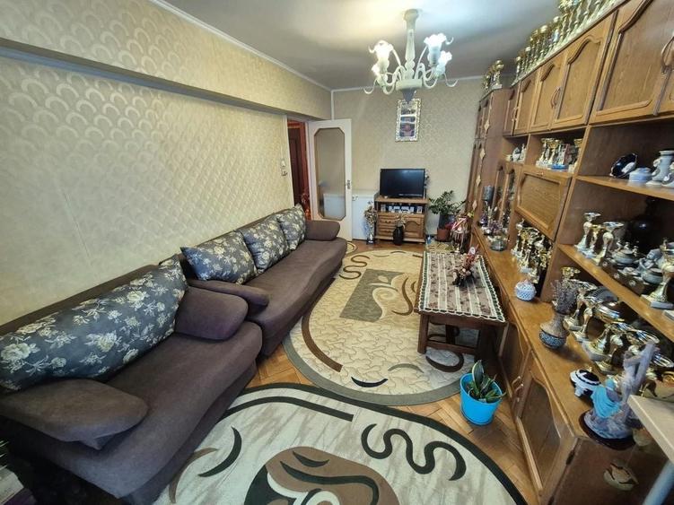 Apartament cu 2 camere decomandat în Tudor