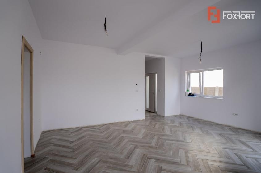 Duplex cu 4 camere cu Teren 273 Mp în Urseni
