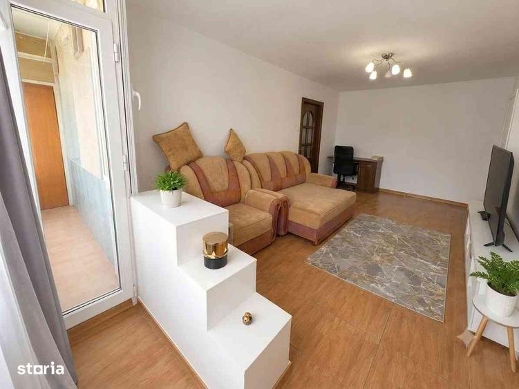 Apartament cu 3 camere decomandat, mobilat în Colentina