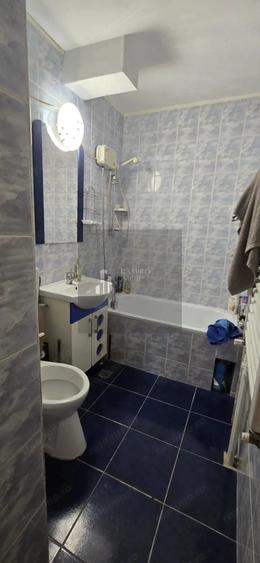 Apartament cu 3 camere semidecomandat în Brâncoveanu