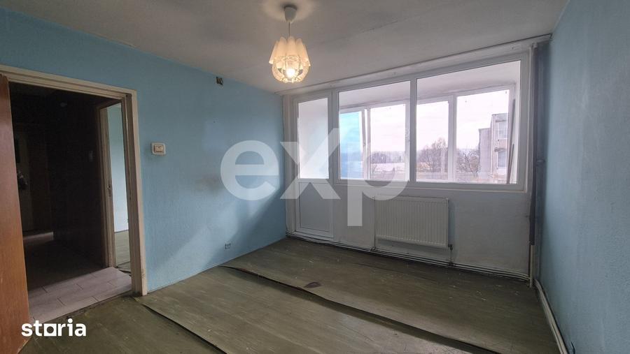 Apartament cu 4 camere decomandat în Negru Vodă