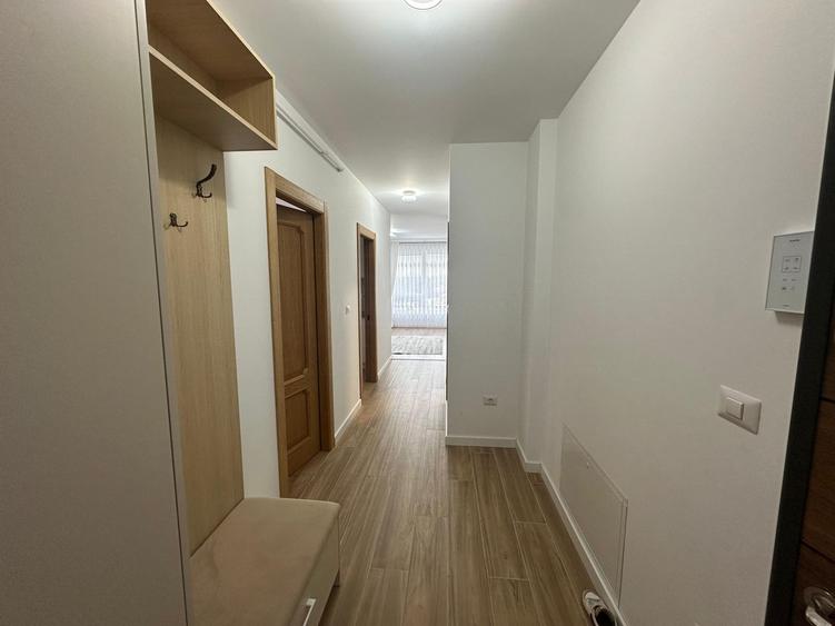 Apartament cu 2 camere decomandat, mobilat în Ultracentral