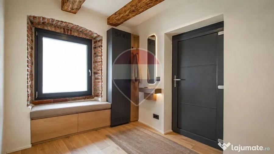 Apartament cu 3 camere decomandat în Centrul Istoric