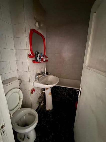 Apartament cu 2 camere decomandat în Podul de Fier