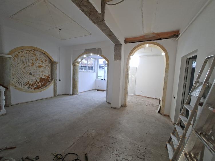 Casă cu 4 camere cu Teren 145 Mp în Unirii