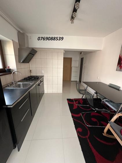Apartament cu 2 camere semidecomandat, mobilat în Baicului
