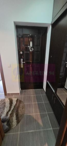 Apartament cu 2 camere decomandat în 1 Mai
