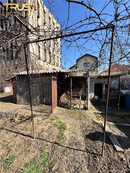 Casă cu 2 camere cu Teren 1040 Mp în Grigorescu