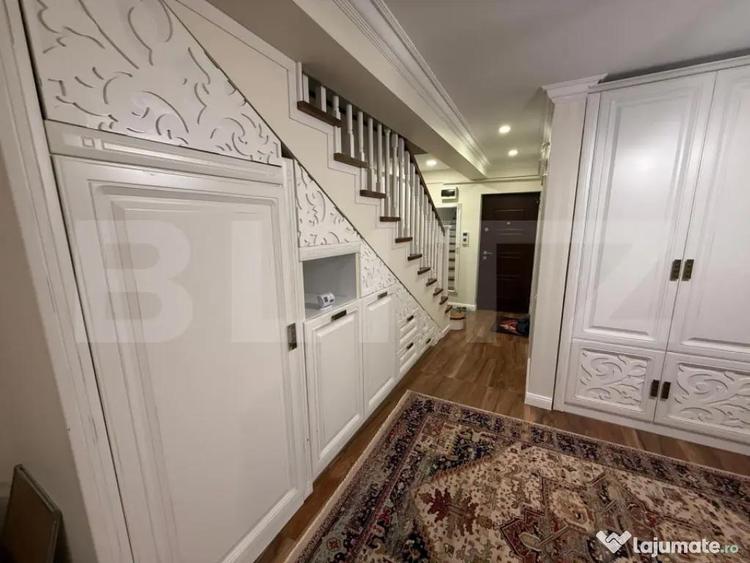 Apartament cu 3 camere semidecomandat, mobilat în Central