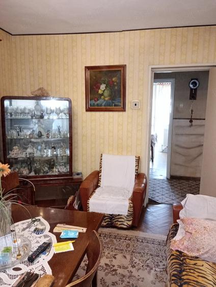 Apartament cu 3 camere decomandat în Mazepa 1