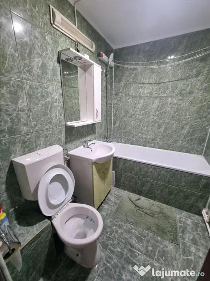 Apartament cu 2 camere decomandat în 1 Mai