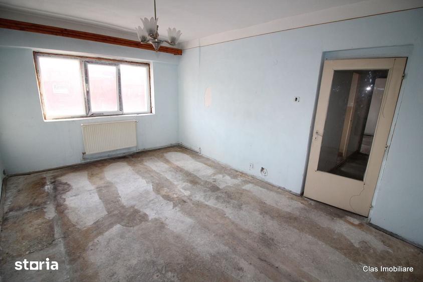Apartament cu 2 camere decomandat în Steaua