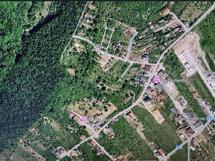 Teren de 1330 mp, în Central