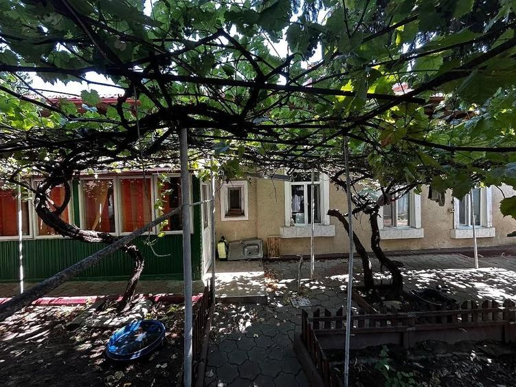 Casă cu Teren 891 Mp în Ultracentral