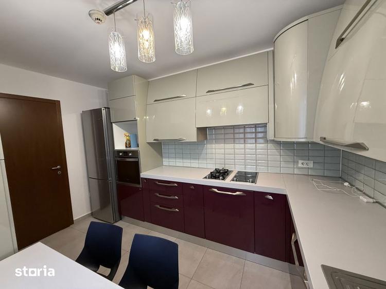 Apartament cu 4 camere, mobilat în Băneasa