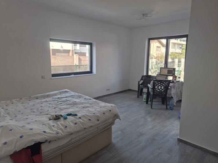 Casă cu 4 camere cu Teren 400 Mp în Berceni