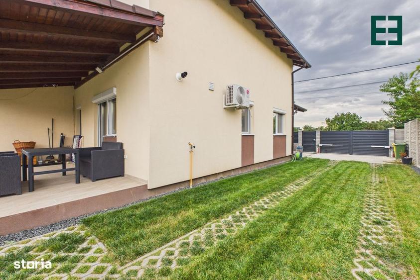 Casă cu 3 camere în Sânandrei