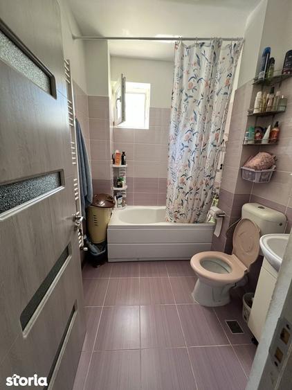 Apartament cu 3 camere în Calea București