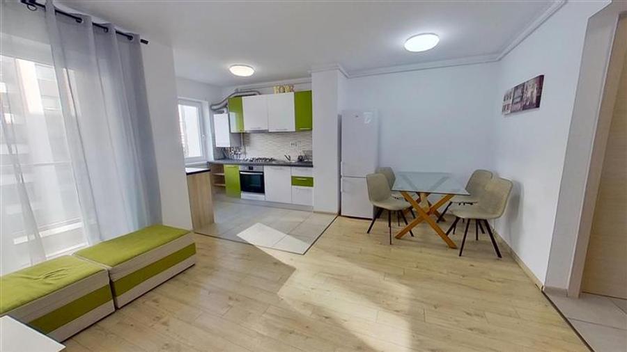 Apartament cu 2 camere decomandat, mobilat în Tractorul