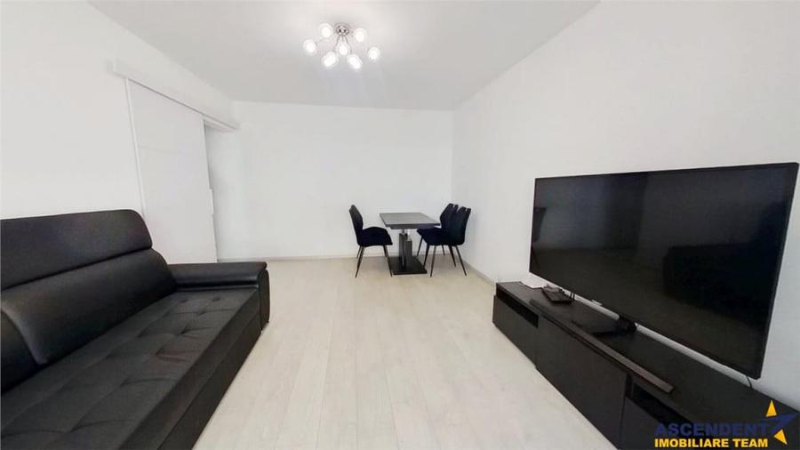 Apartament cu 3 camere decomandat în Griviței