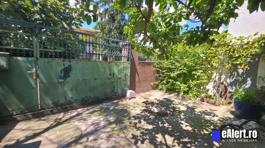 Casă cu 5 camere cu Canalizare în Domenii