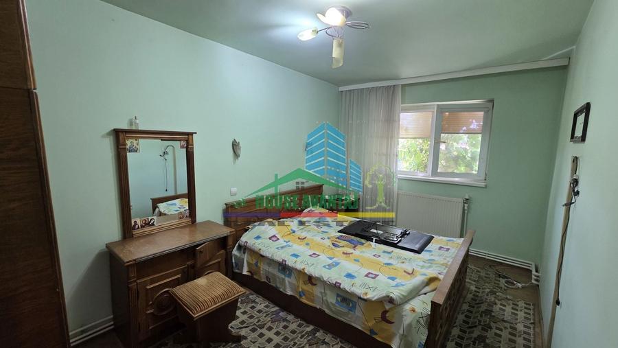 Apartament cu 3 camere decomandat, mobilat în Obor