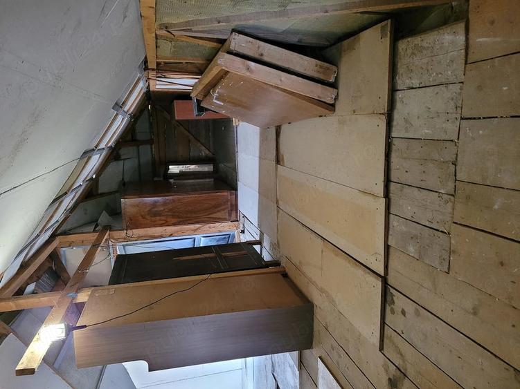 Casă cu Teren 6772 Mp în Ursoaia