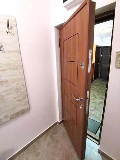 Apartament cu 2 camere semidecomandat, mobilat în Bucur Obor