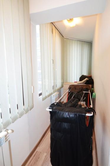 Apartament cu 2 camere nedecomandat, mobilat în Nicolina