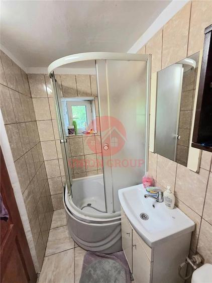 Casă cu 2 camere cu Teren 988 Mp în Vadu