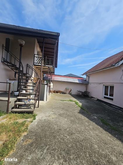 Casă cu 6 camere cu Teren 307 Mp în Goranu