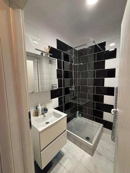 Apartament cu 3 camere decomandat în Tineretului