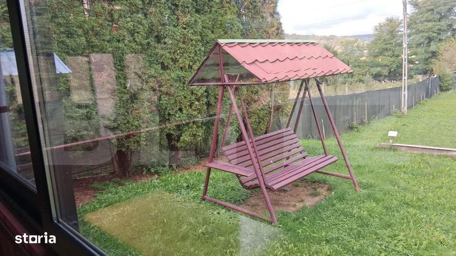 Casă cu 4 camere în Sutoru