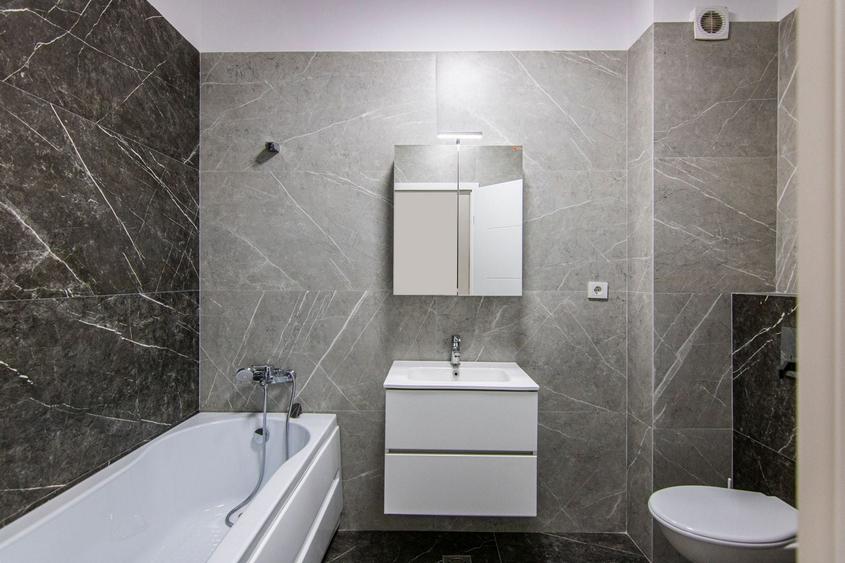 Apartament cu 3 camere semidecomandat în Drumul Taberei