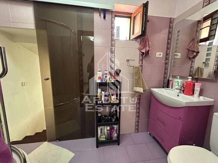 Apartament cu 2 camere semidecomandat, mobilat în P-ța Unirii